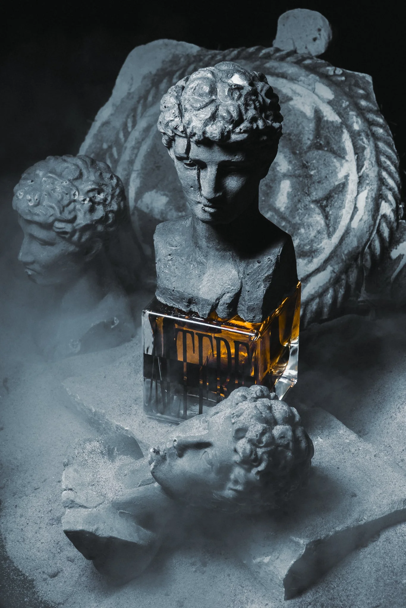 A glimpse into the visual world of Profundum
